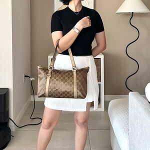 🍓GUCCI Canvas Shoulder Bag